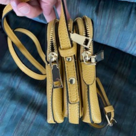 Lily and Ivy Yellow purse - Picture 3 of 8